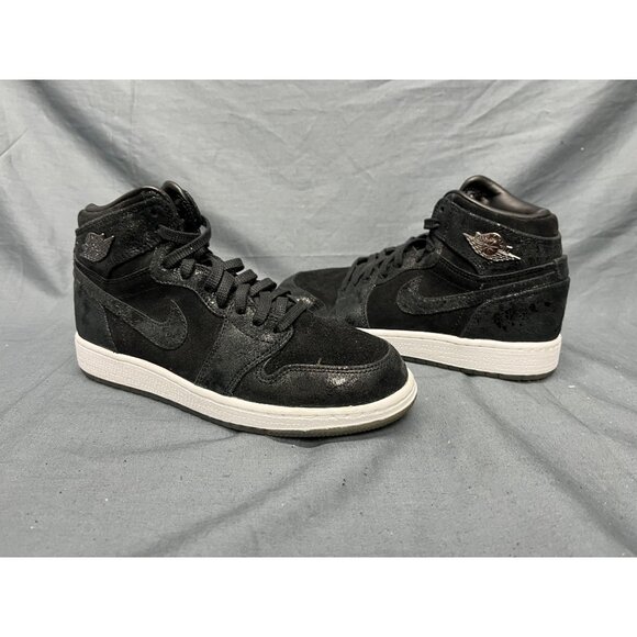 Nike Boys Jordan 1 Retro High (GS) 2016 Heiress Black Suede Size 4 NEW NO BOX! - Picture 1 of 11